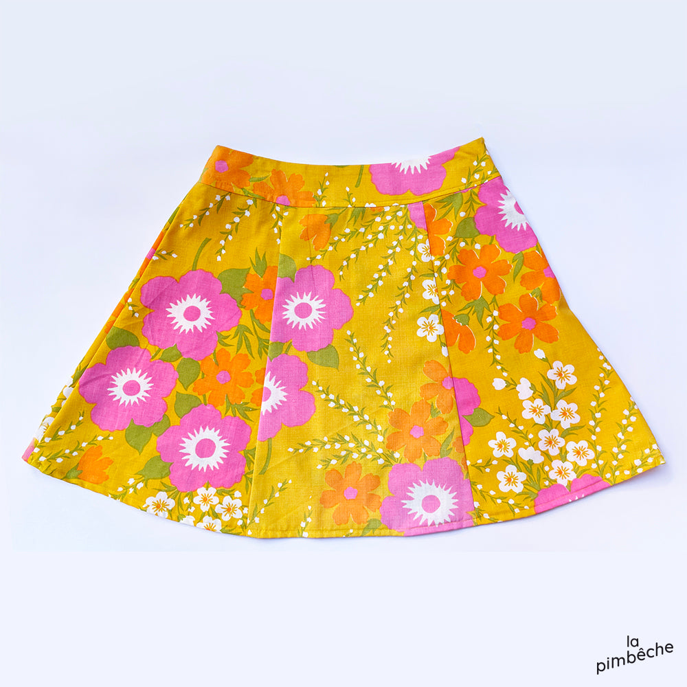 Mini-jupe A-line – Fleur jaune vintage 🌼